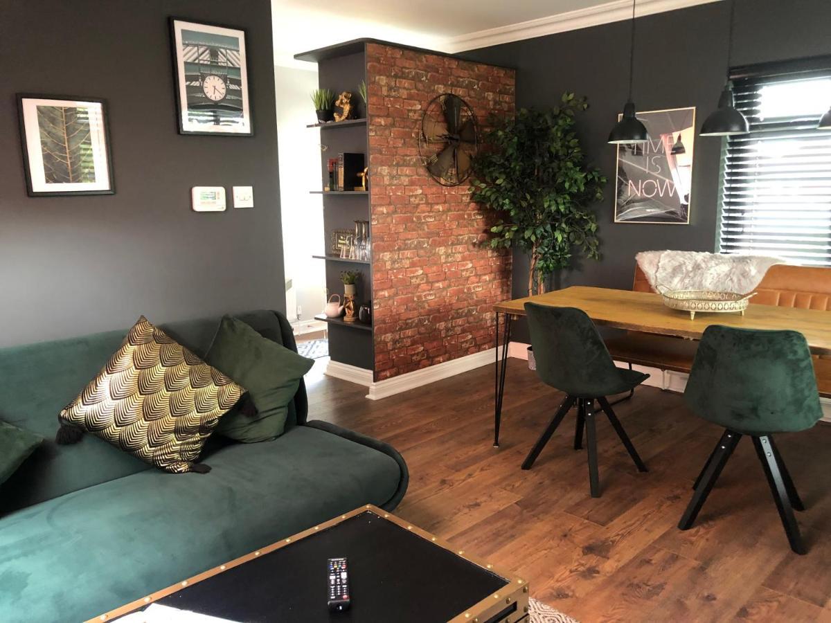 Time Is Now! Beautiful Apartment In York Eksteriør billede